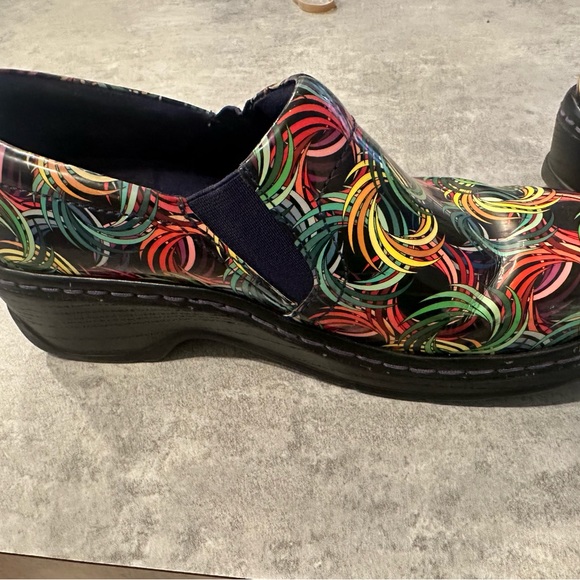 Klogs Size 7W - Picture 2 of 8